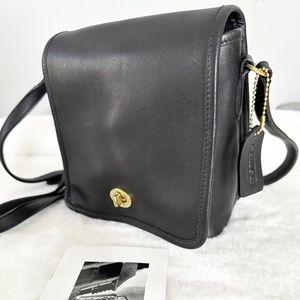Coach Vintage Companion Flap 9076 Black Leather Made in Costa Rica.